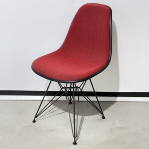 Eames Plastic Side Chair
